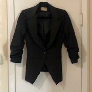 Elizabeth & James ruched sleeve blazer size 2